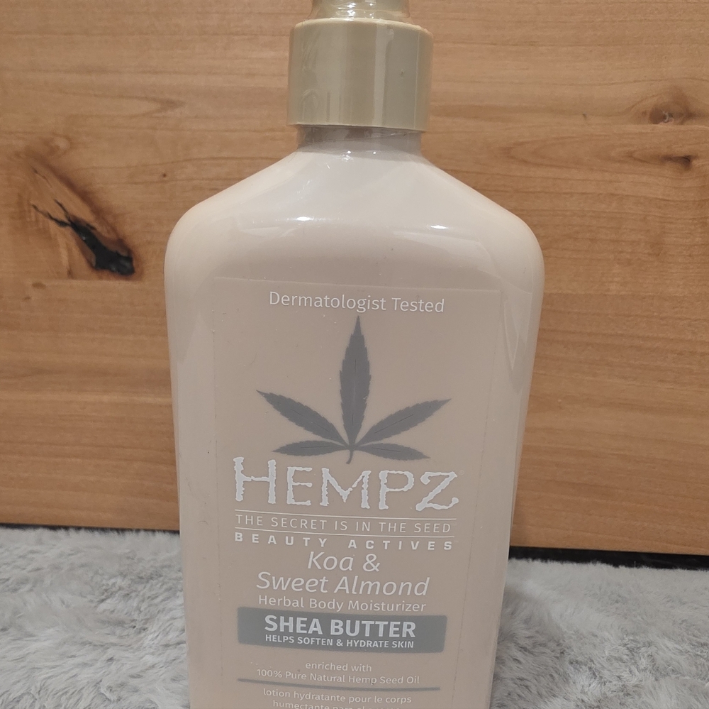 Hempz Koa & Sweet Almond Shea Butter Body Moisturizer - Light Beige